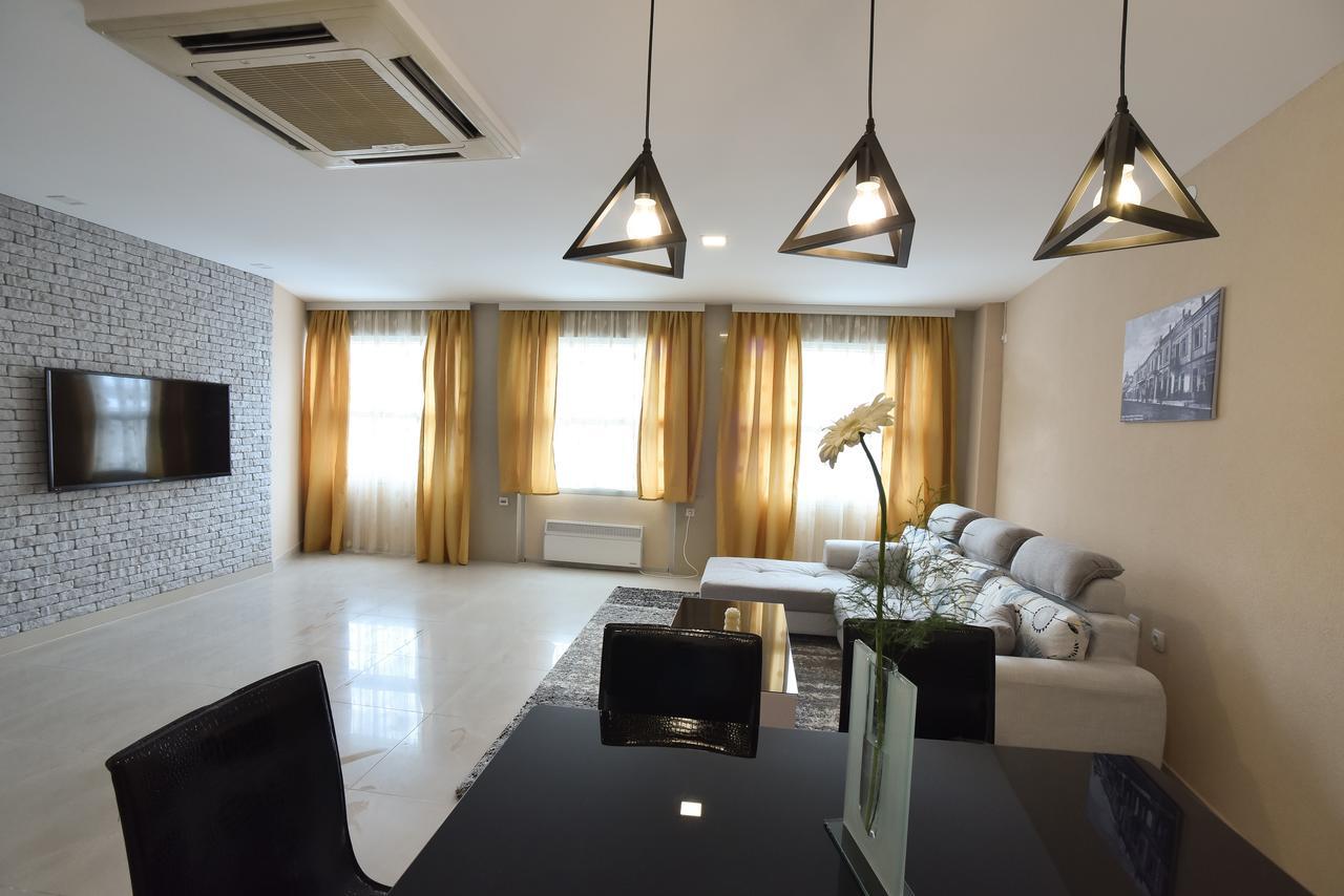 City Center Apartments Pirot Kültér fotó